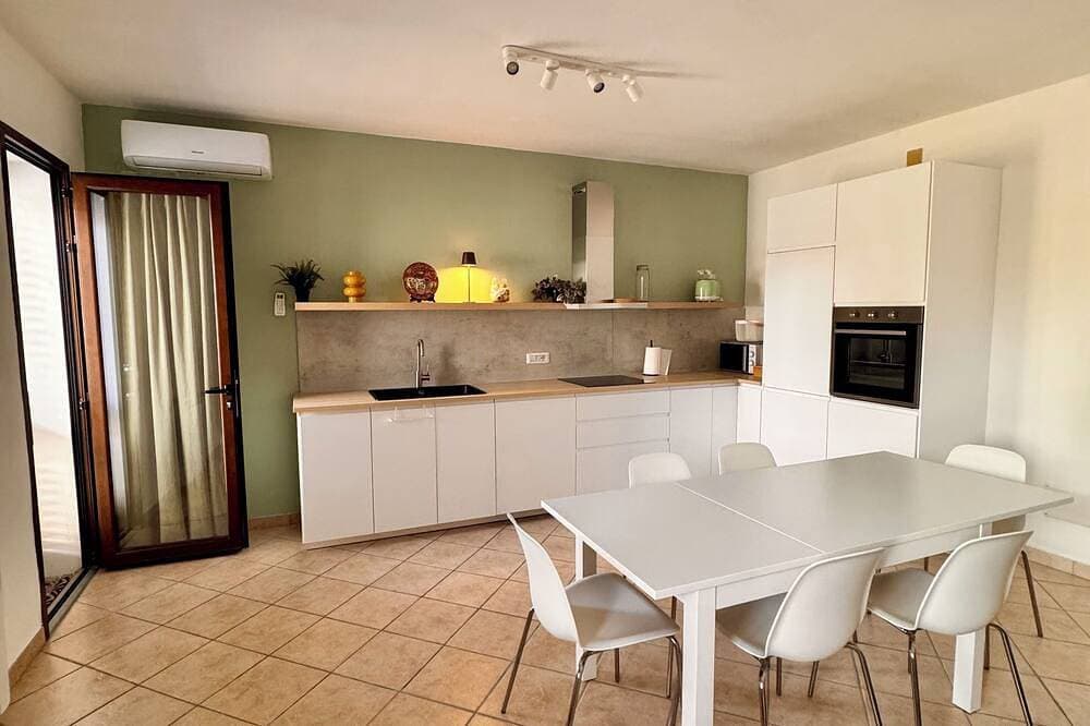 Foto 13 von 24: Villa with 3 rooms and garden among nature, sea, mountains