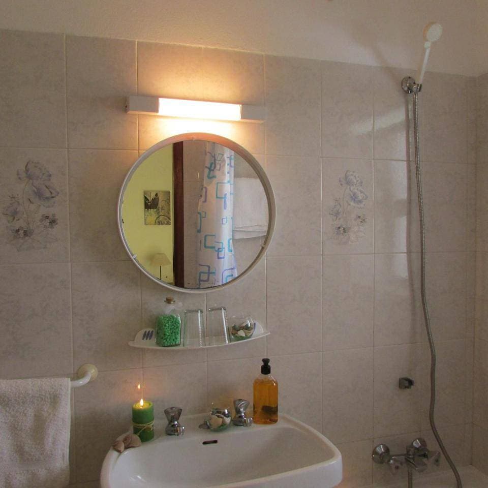 Foto 10 von 10: Double Room with Balcony