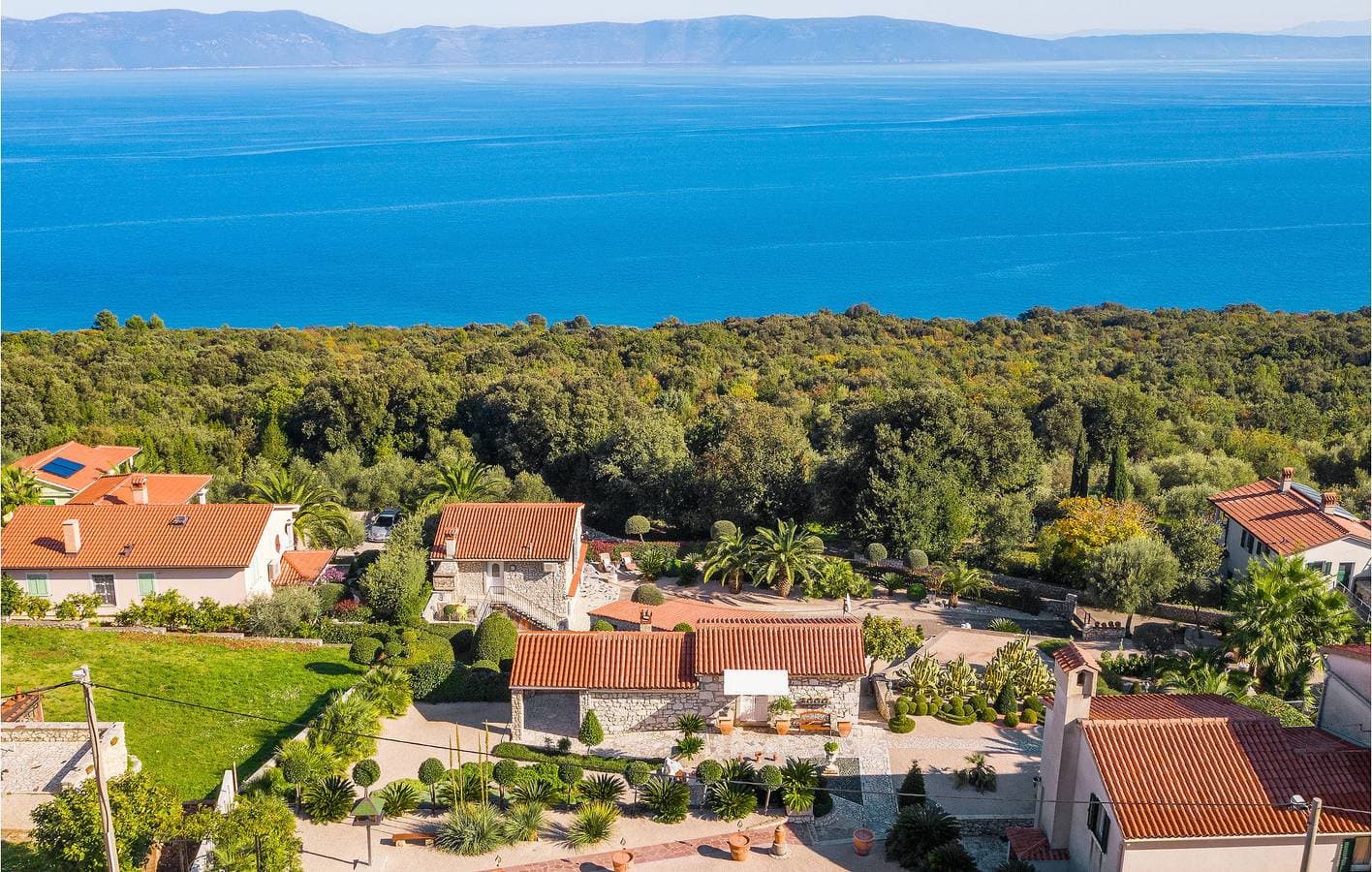 Foto 2 von 25: Gemütliche Ferienwohnung mit Meerblick, Terrasse und Garten – 1,5 km vom Strand entfernt
