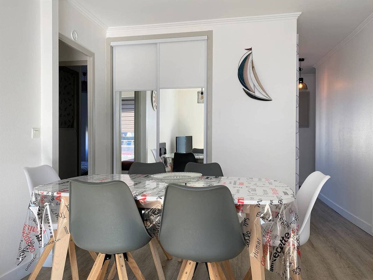 Foto 6 von 16: Ferienwohnung für 5 Personen mit Balkon