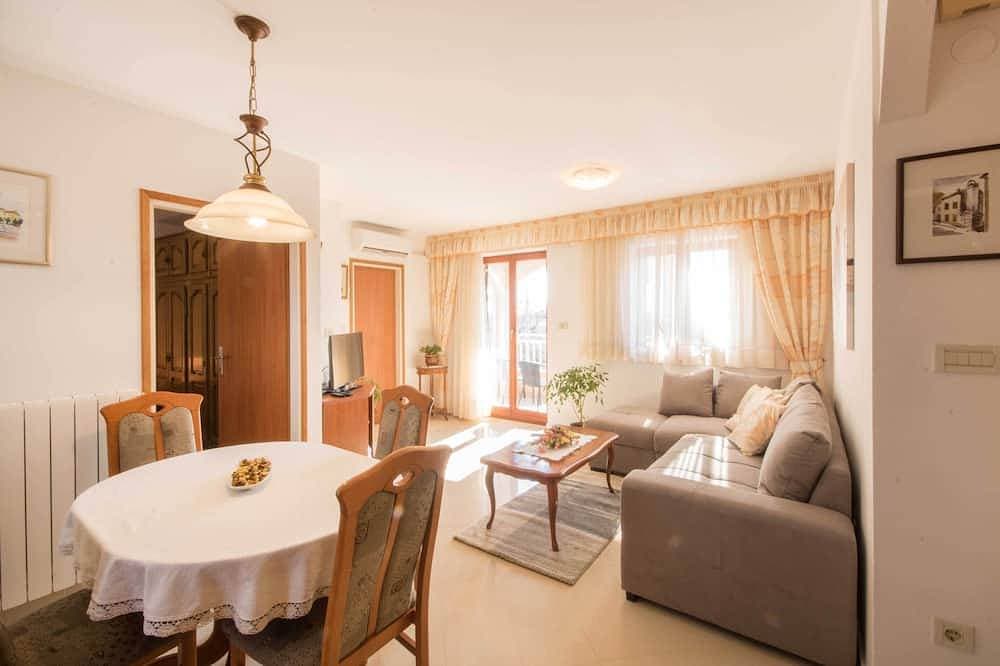 Foto 10 von 30: Ein luxuriöses Haus in einem ruhigen Dorf in der Nähe des Meeres