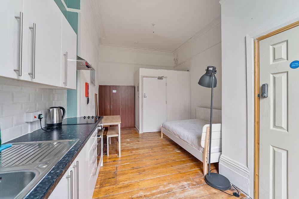 Foto 5 von 17: Groß-Doppelzimmer-Gemeinsames Badezimmer