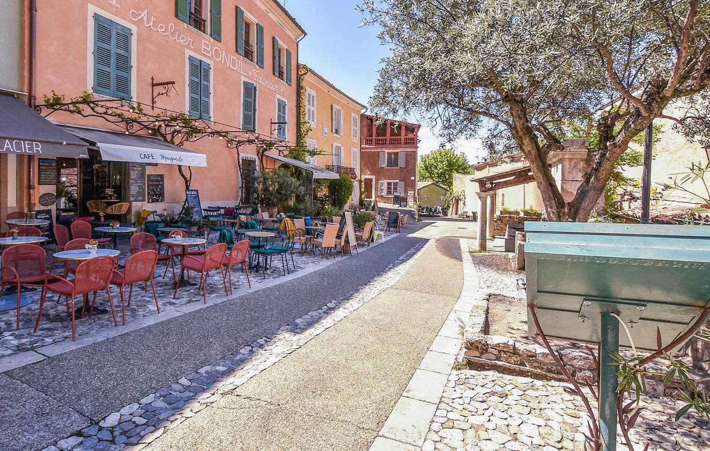 Foto 7 von 19: Gemütliche Wohnung in der Nähe von La Bastide Du Paradou, Waschmaschine & Parkplatz