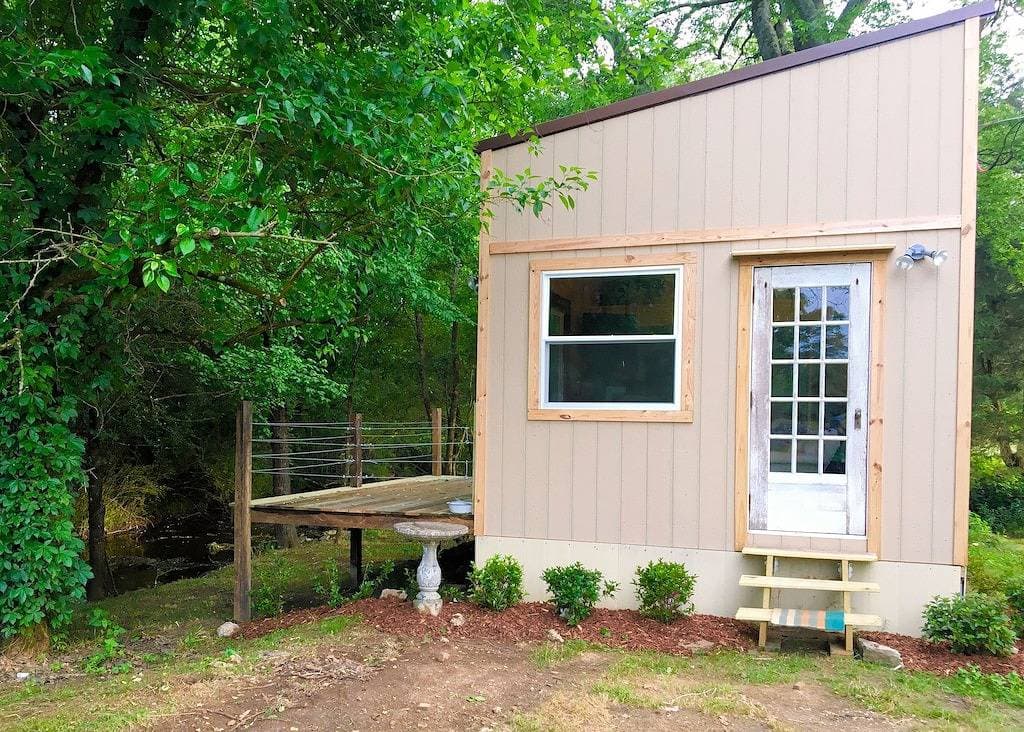 Foto 11 von 32: Horse Farm Retreat Creekside winziges Haus, 4 Personen und tierfreundlich