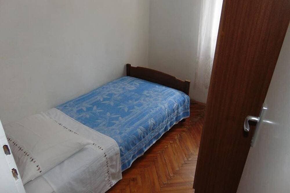 Foto 4 von 18: 3-Zimmer-Ferienwohnung mit Balkon und Meerblick Sucuraj, Hvar