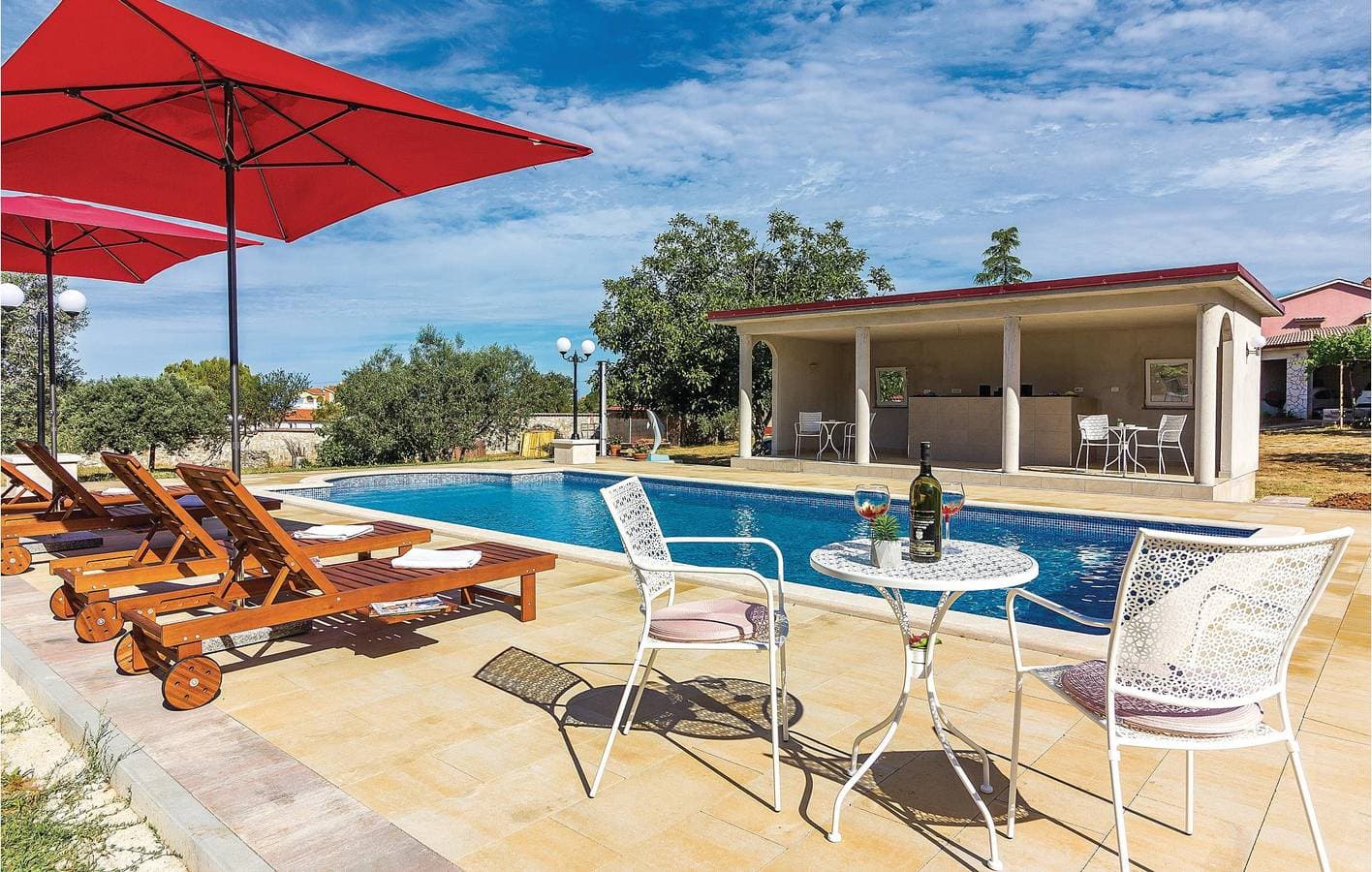 Foto 6 von 37: Reizende Ferienwohnung mit Terrasse und Pool, 1,5 km vom Strand von Fažana entfernt