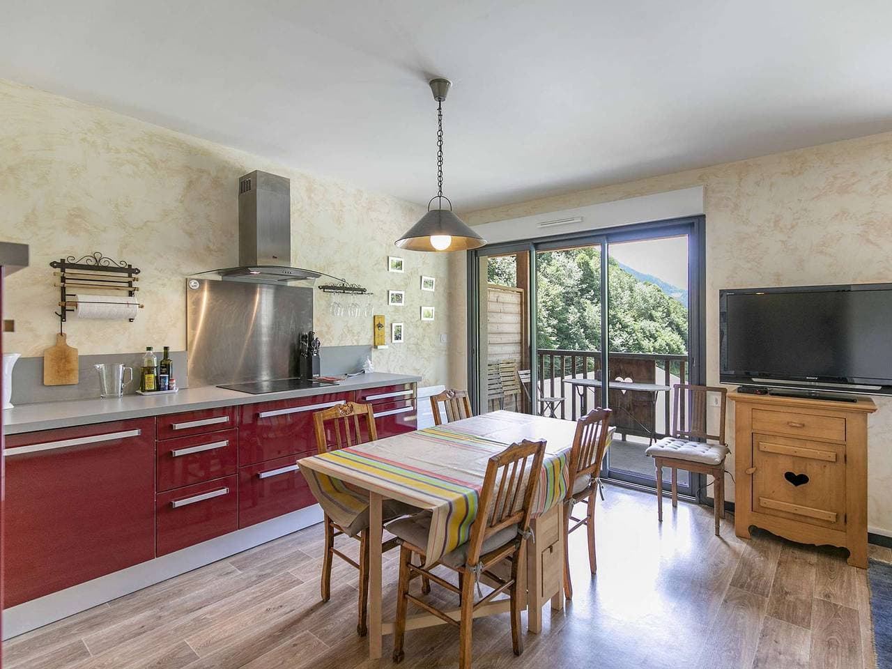 Foto 2 von 10: Schöne Whg 4 Pers, Terrasse, privater Parkplatz, nahe Skigebiet und Thermen