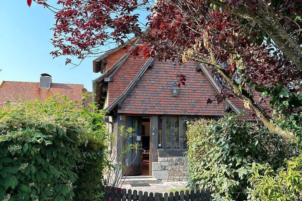 House near Deauville with garden 1