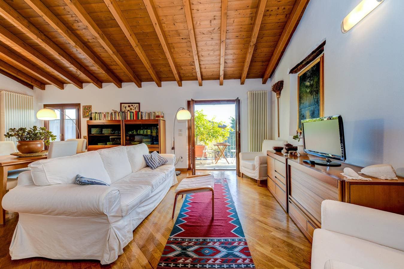 Foto 4 von 23: Ferienwohnung 'Mansarde im Zentrum von Salò' mit Balkon, WLAN und Klimaanlage