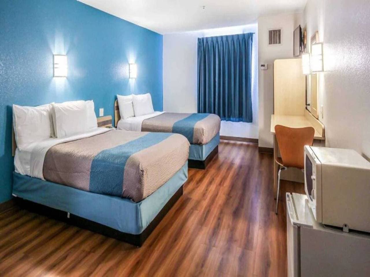 Foto 7 von 40: 1 Kingsize-Bett | Nichtraucher, Kühlschrank mit Mikrowelle