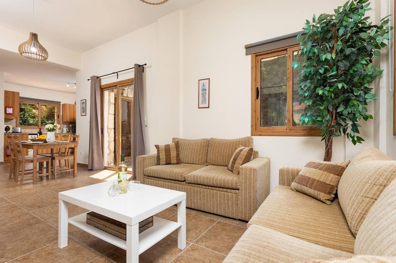 Foto 12 von 25: Villa für 6 Personen mit Balkon