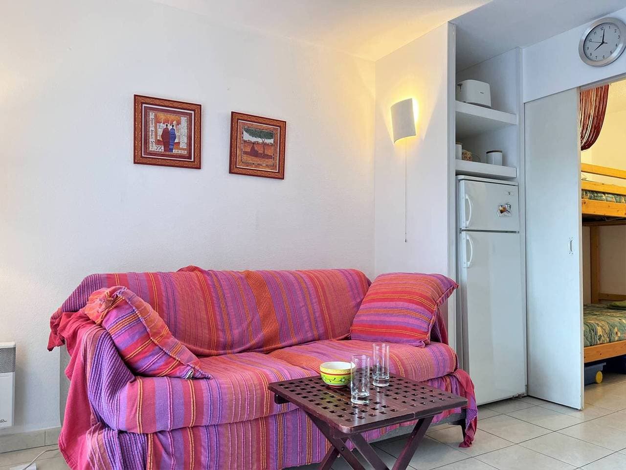 Foto 6 von 15: Gemütliche 2-Zimmer-Wohnung, 100m vom Strand, Terrasse, Parkplatz, 6 Schlafplätze - Le Lavandou