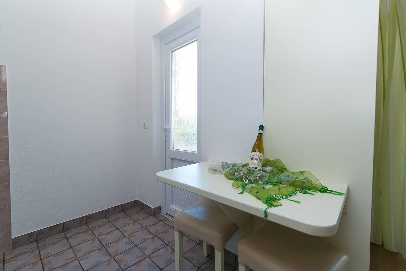 Foto 10 von 28: 2-Zimmer-Ferienwohnung mit Balkon und Meerblick Brela, Makarska A-2717-c