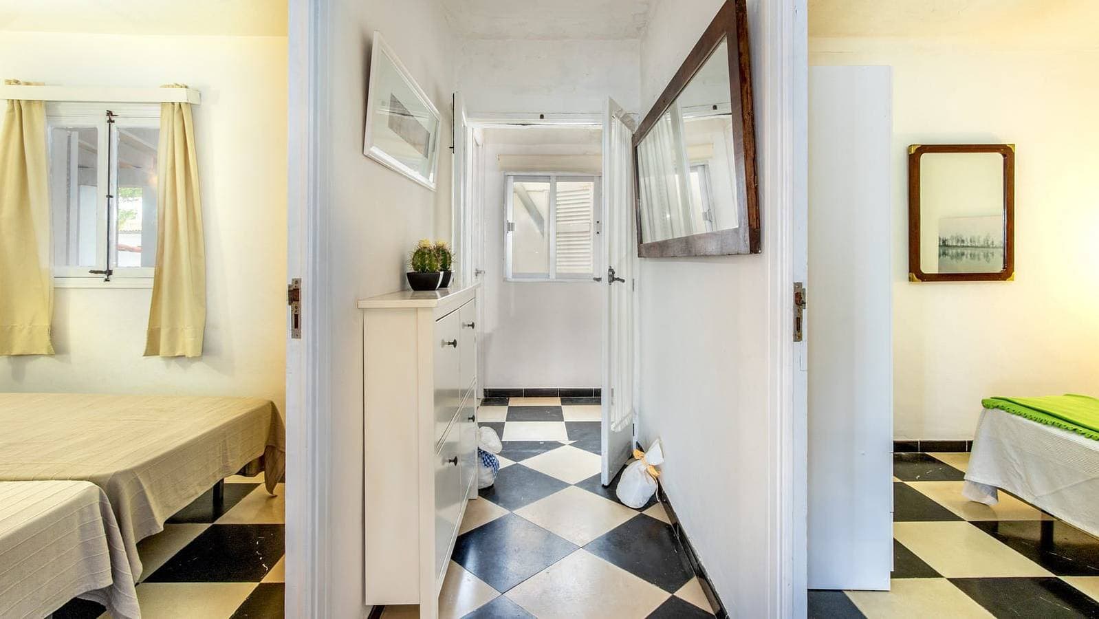 Foto 11 von 37: Ferienwohnung für 4 Personen mit Garten