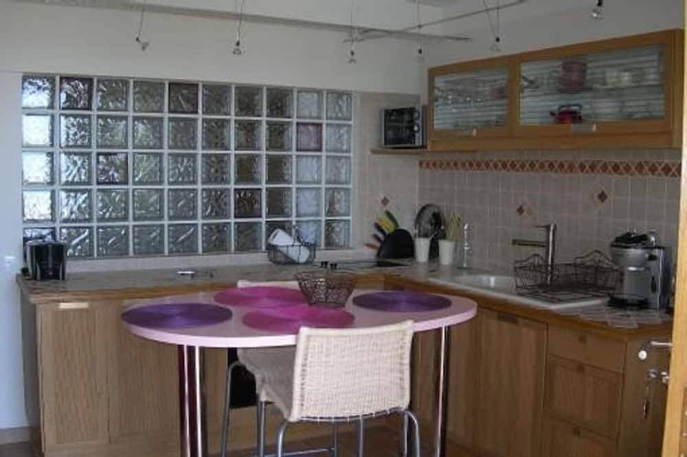 Foto 8 von 30: Kleine Paradiesecke, Panoramablick auf das Meer und die Berge, privater Pool,