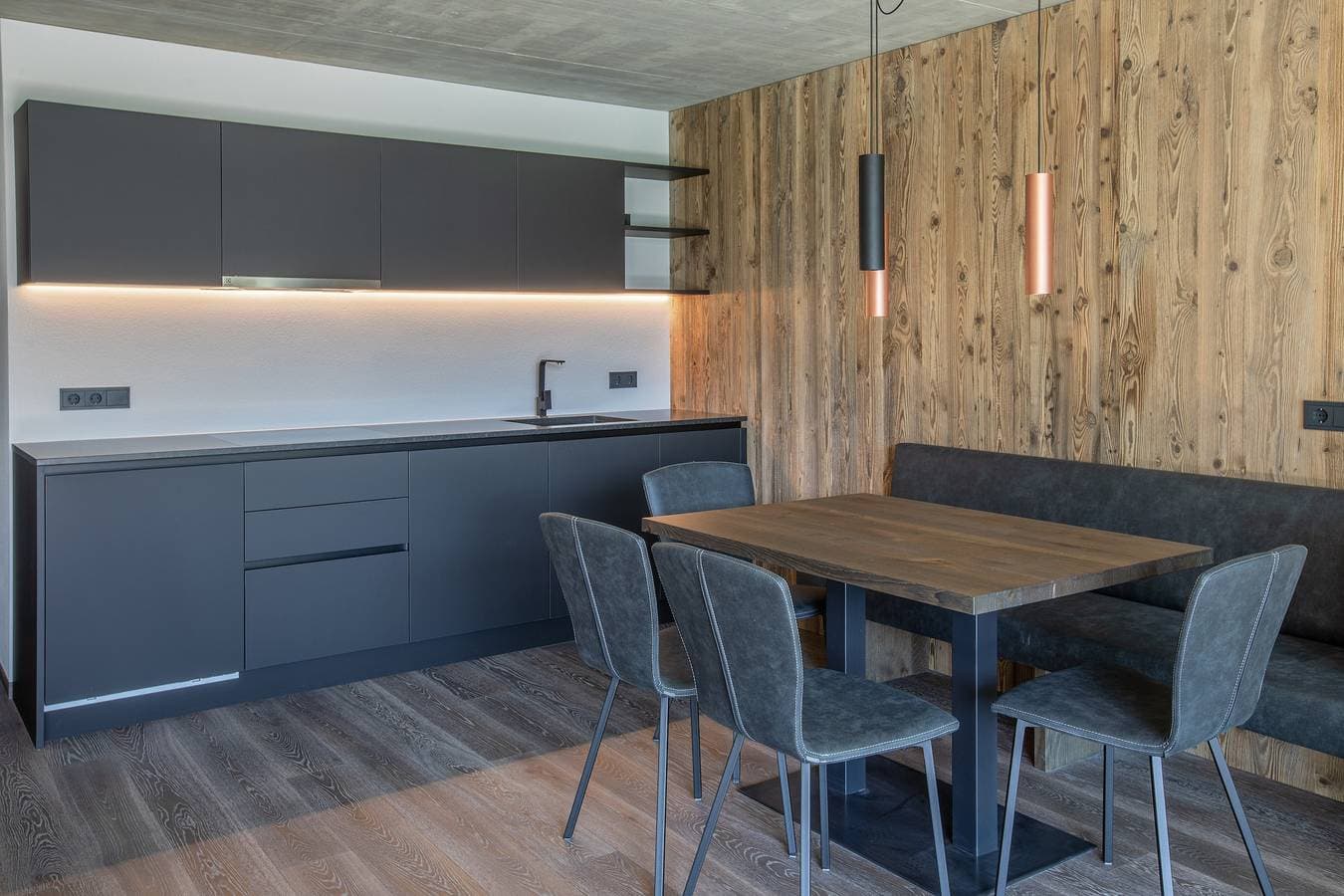 Foto 6 von 12: Ferienwohnung 'Köfele Lodge Sepp' mit Bergblick, Gemeinschaftspool und WLAN