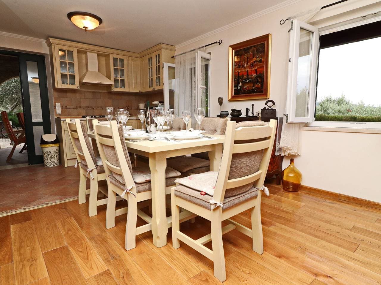 Foto 5 von 50: Stone House San Pelegrin-Two Bedroom Holiday Home with Terrace and Sea View