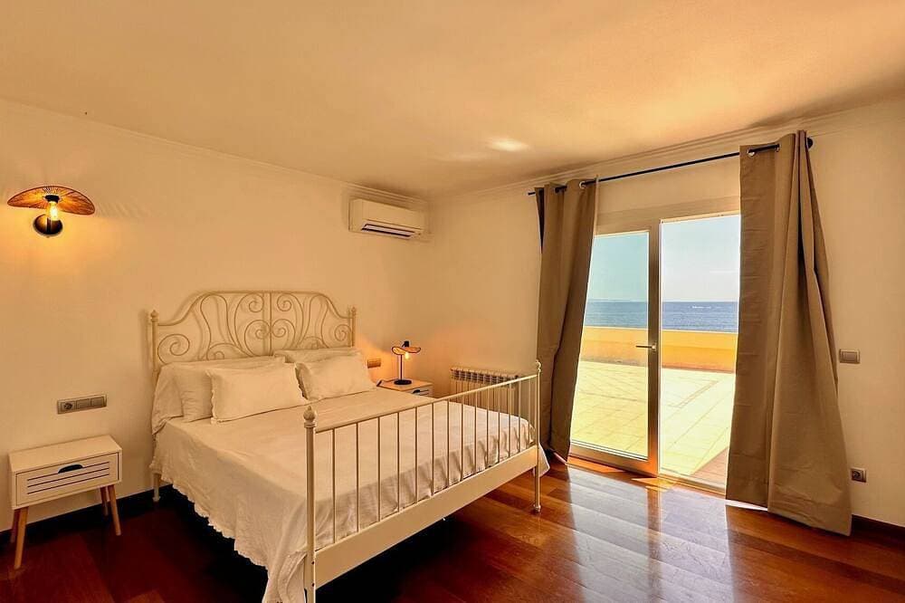 Foto 7 von 30: Erstaunliche Villa am Wasser. Erstaunliches Anwesen am Meer
