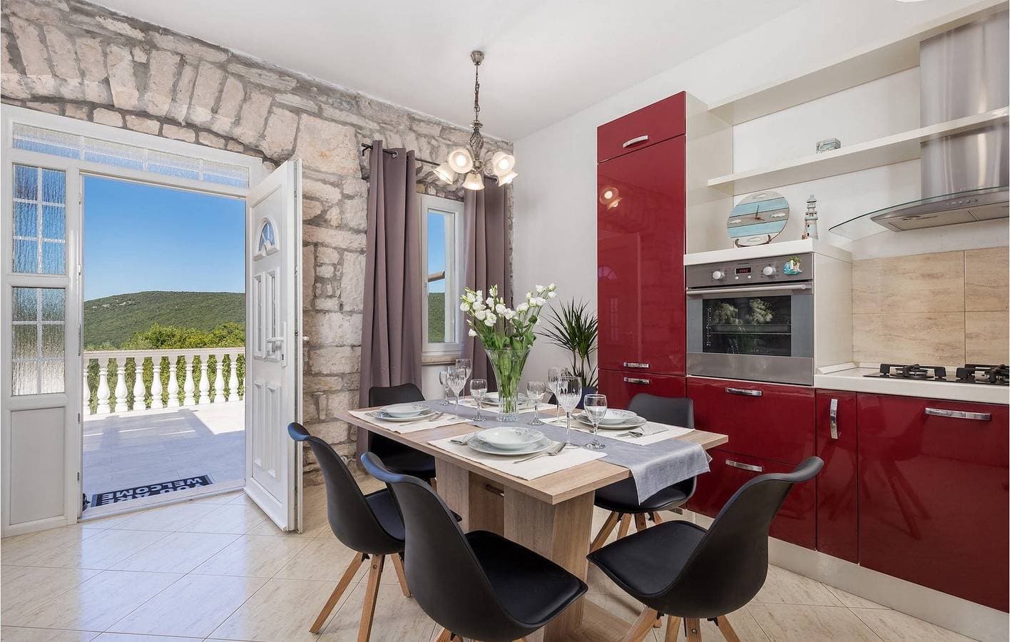 Foto 8 von 53: Gemütliche Ferienwohnung mit Pool, nahe der Küste und dem Stadtzentrum – der ideale Urlaubsort!