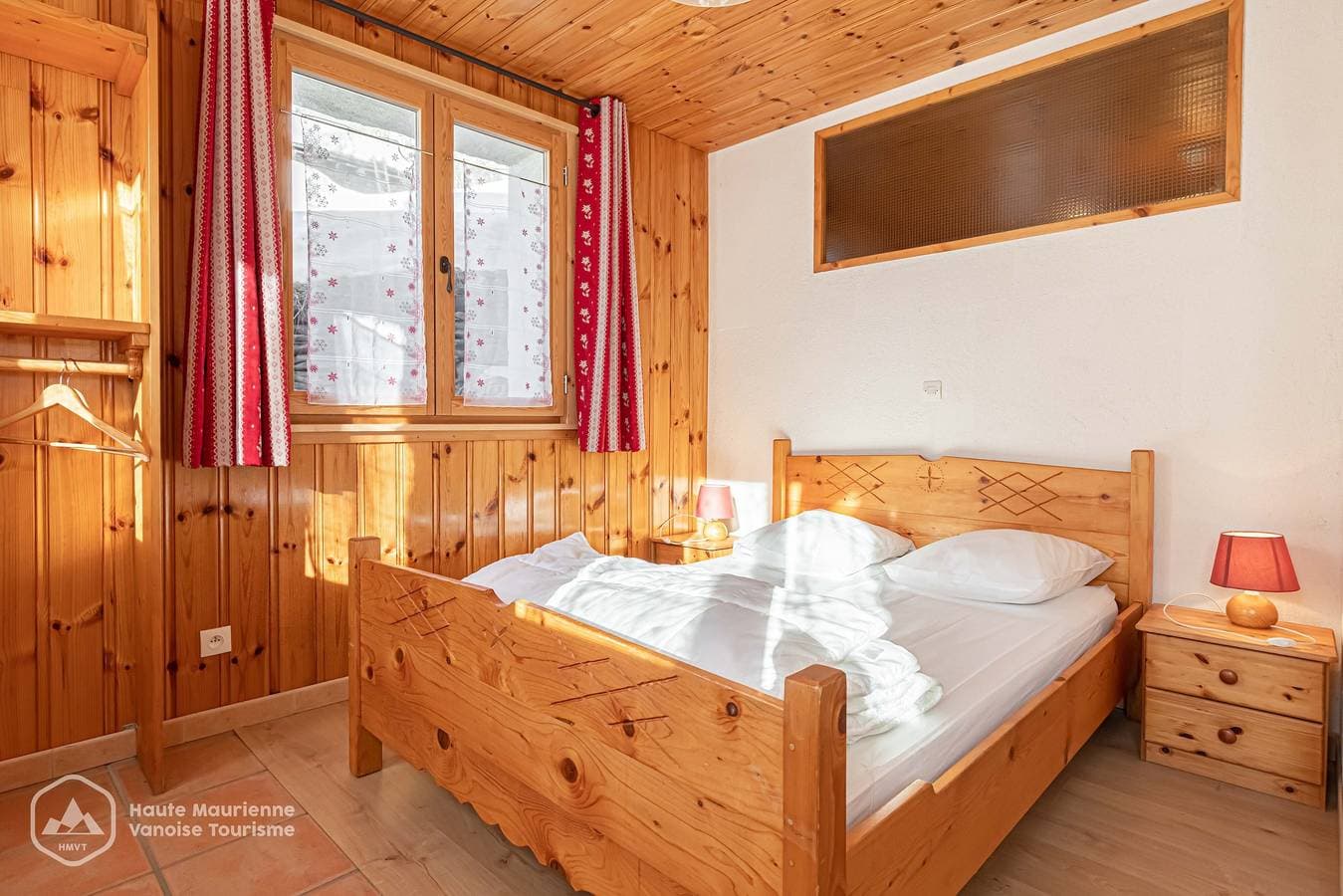 Foto 4 von 15: Chalet „Les Pervenches“: Bergblick, private Terrasse und WLAN