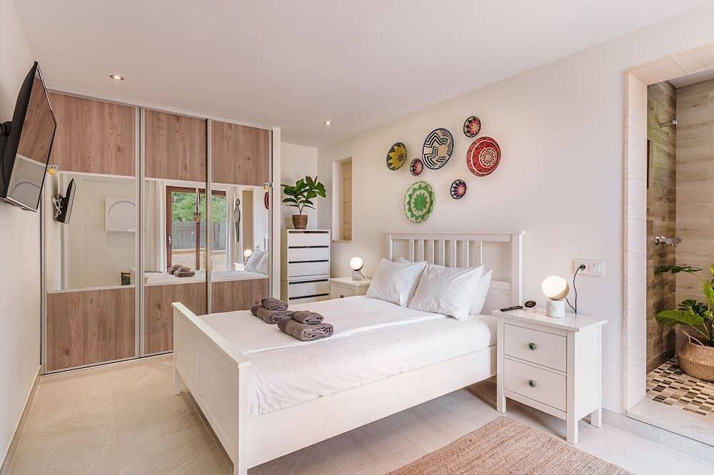 Foto 4 von 30: Freistehendes Modernes Ferienhaus Mit Pool & Whirlpool (Jacuzzi) In Top Lage
