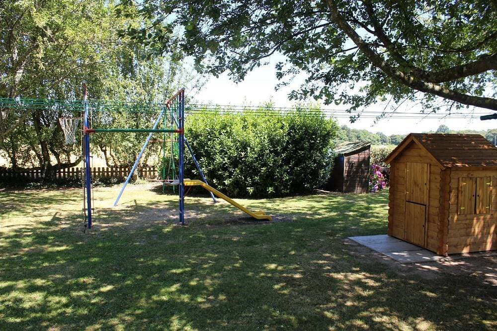 Foto 12 von 15: Gîte rural \"Le Noyer Rondin\" in Cheverny (sleeps 12), ideal for families.