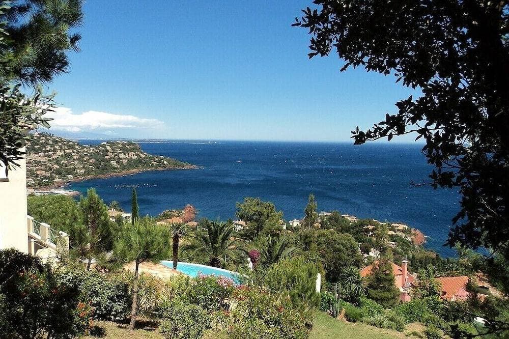 Foto 11 von 30: Studio Voll Charme 28m2 Terrasse 22m2 Panoramasee / Massif Von Esterel
