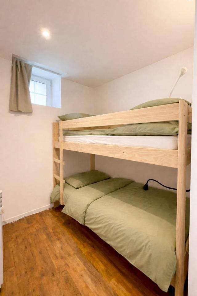 Foto 7 von 10: Three-Bedroom Apartment