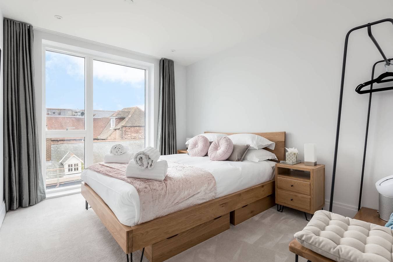 Foto 5 von 34: Endless Summer - Spacious Living Space  Poole Quay