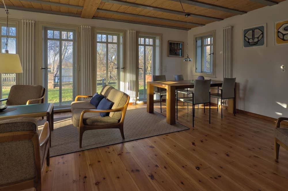 Foto 4 von 30: Großzügiges Haus mit Seeblick, Garten und Ruderboot am Beetzsee