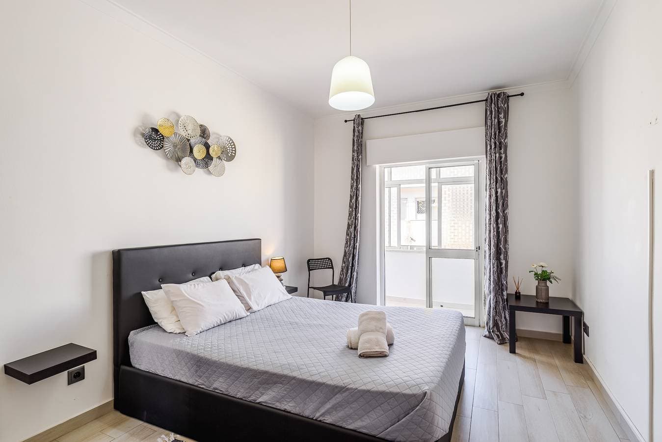 Foto 10 von 19: Ferienwohnung "Sleeptubal Moderne Unterkunft" mit Balkon & WLAN