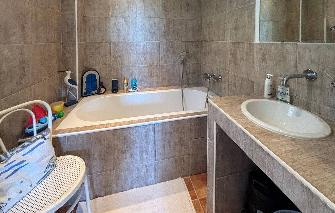 Foto 9 von 28: Apartment mit Meerblick, Pool und Terrasse in der Nähe des Stadtzentrums von Tanneron