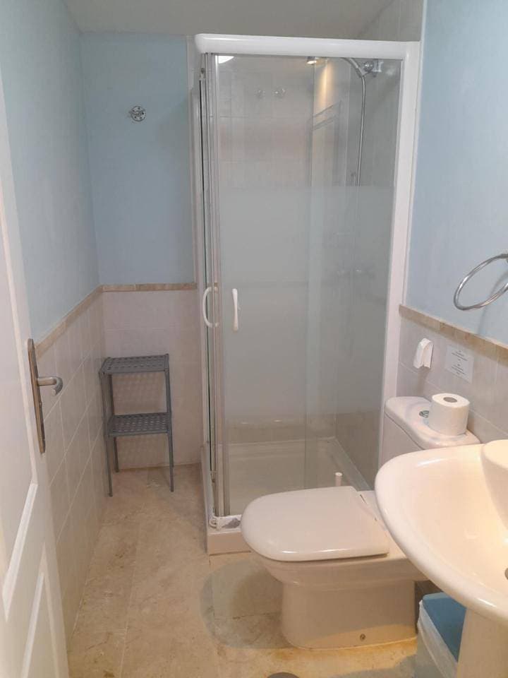 Foto 13 von 16: Two-Bedroom Apartment