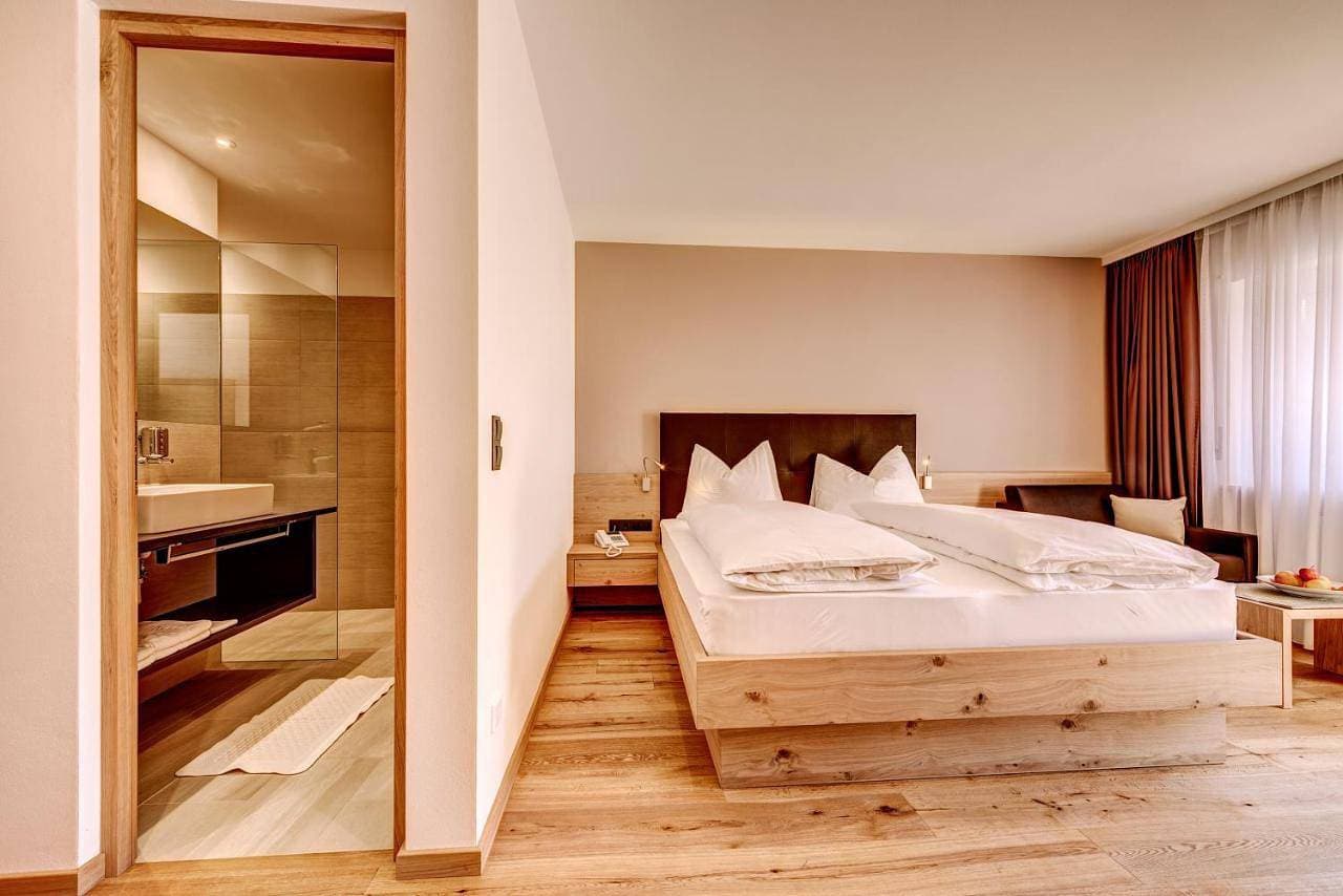 Foto 8 von 11: Superior Double Room with Balcony and Mountain View