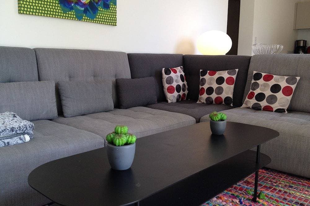 Foto 7 von 17: Unten unabhängiger 60m2 Villa, 2 Schlafzimmer, große Terrasse und Golfball