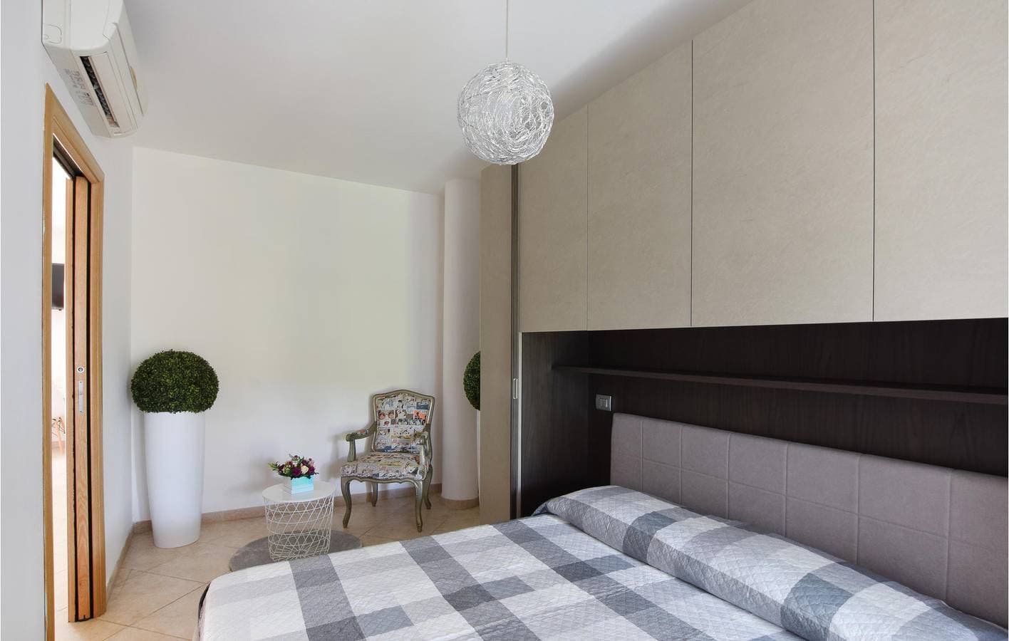 Foto 6 von 16: Appartement am Pool mit Küche und Parkplatz: Assemini