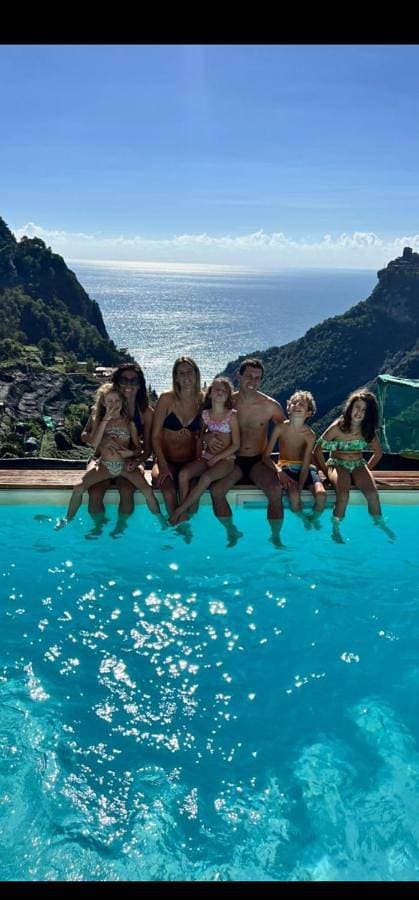 Admiring Amalfi 1