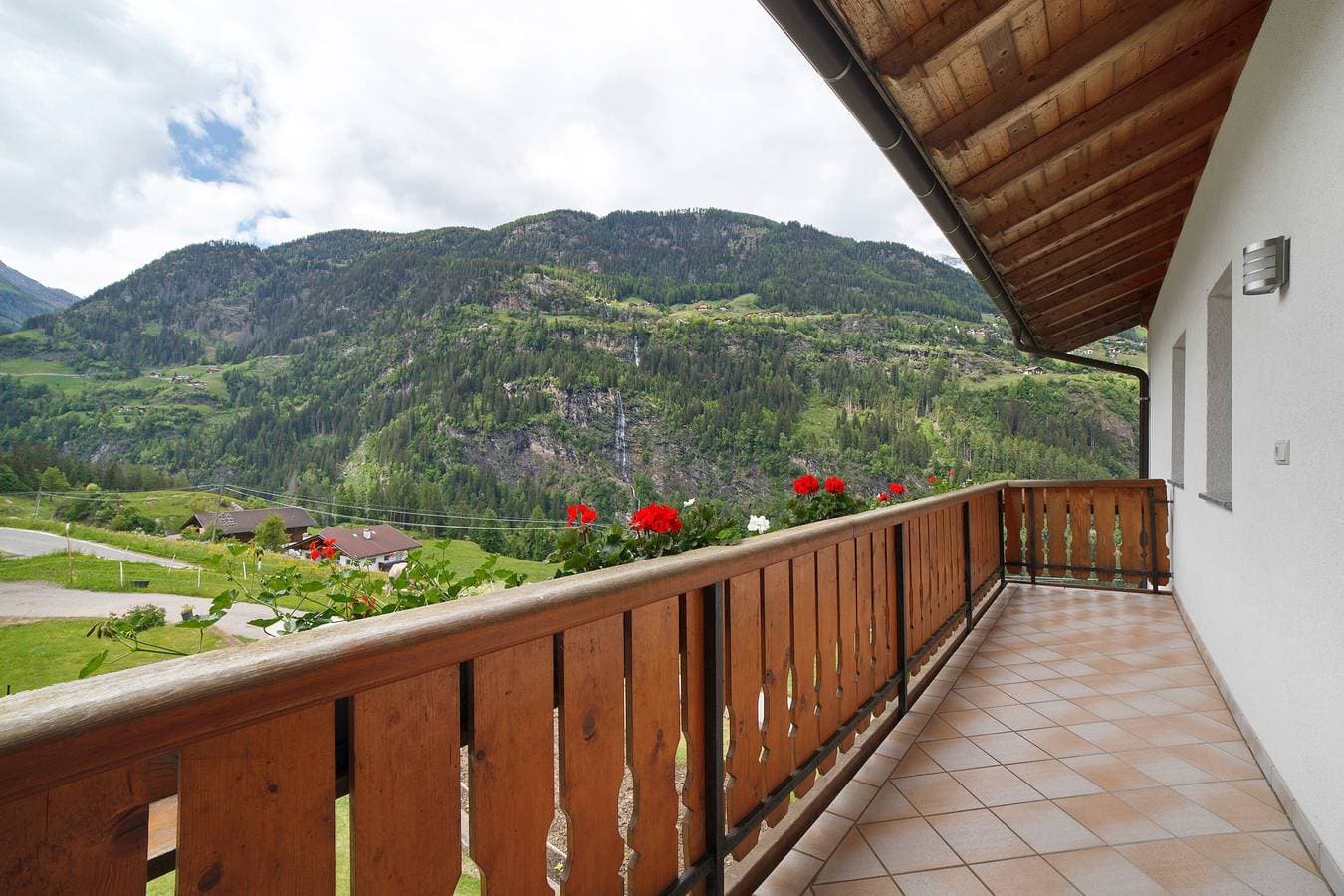 Foto 6 von 31: Ferienwohnung 'Hienerhof' mit Bergblick, privater Terrasse und Wi-Fi