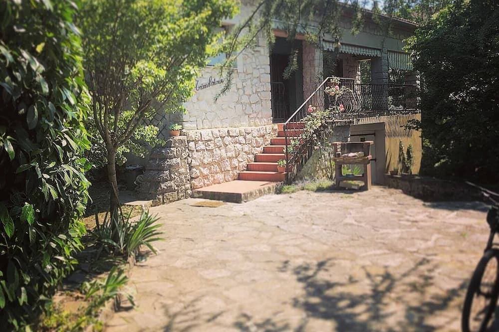 In Balazuc: Landhaus für zwei Personen, Translatour, Fluss in 300m 1