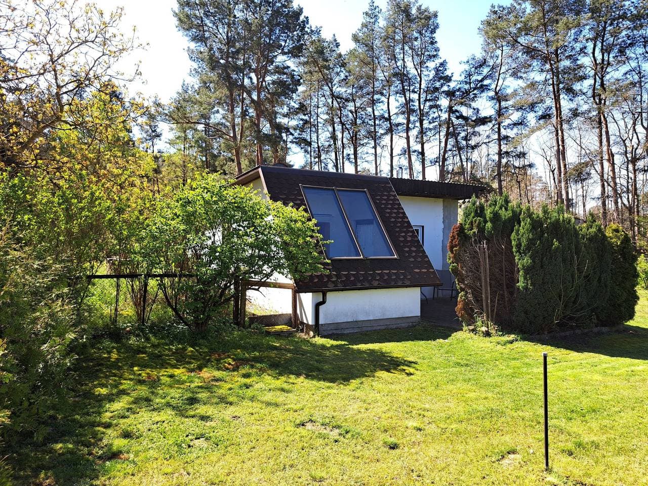 Foto 7 von 24: Mit Terrasse mitten im Grünen