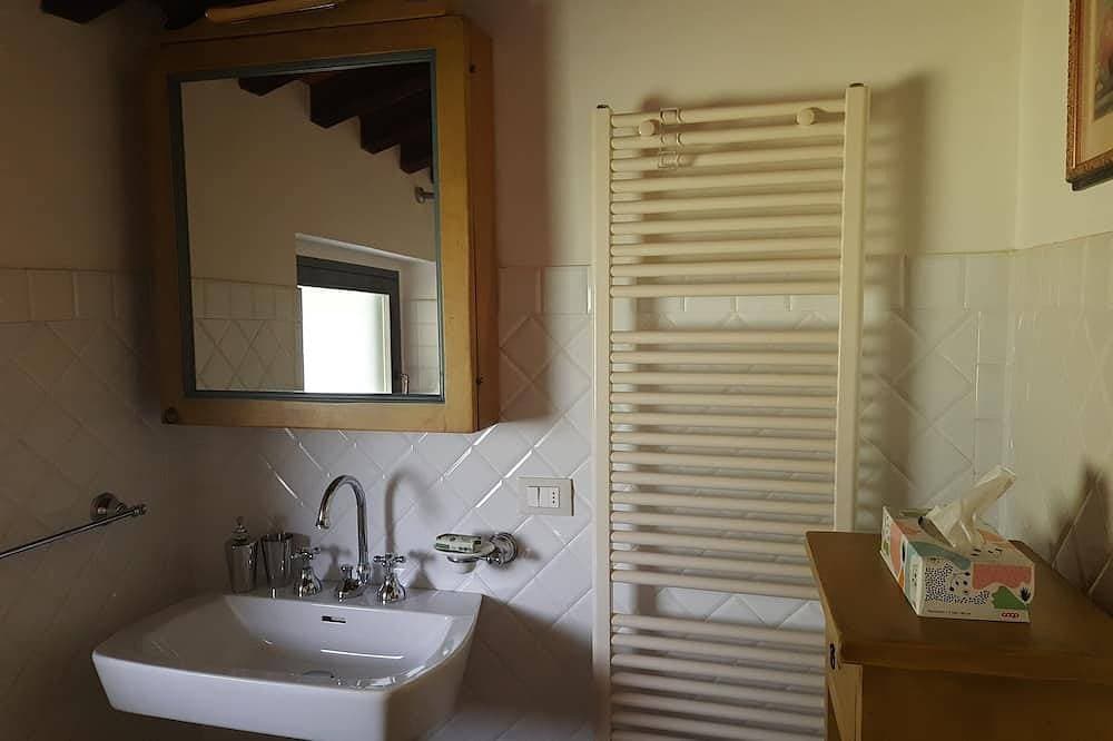 Foto 12 von 30: Typisch toskanisches Landhaus auf den Hügeln zwischen Viareggio und Camaiore.