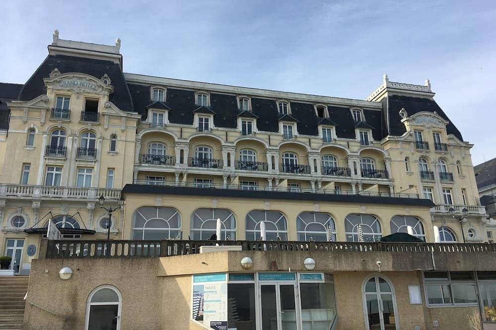 Foto 10 von 30: Komplett renovierte Wohnung mit direktem Zugang zum Meer (100 m) 2. Stock Aufzug