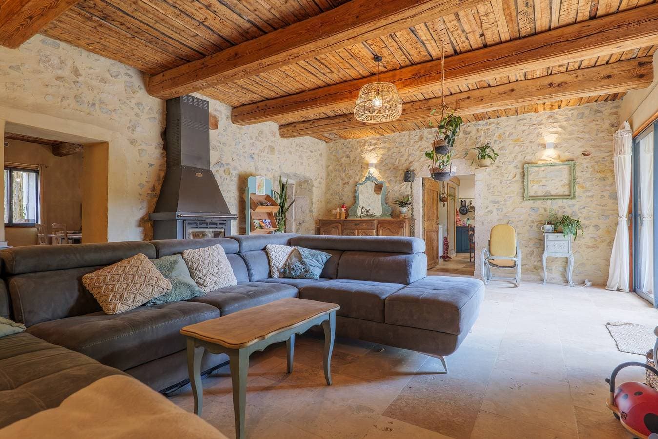 Foto 5 von 23: Gästezimmer „La Terre d’à Côté“ mit gemeinsamer Terrasse und WLAN