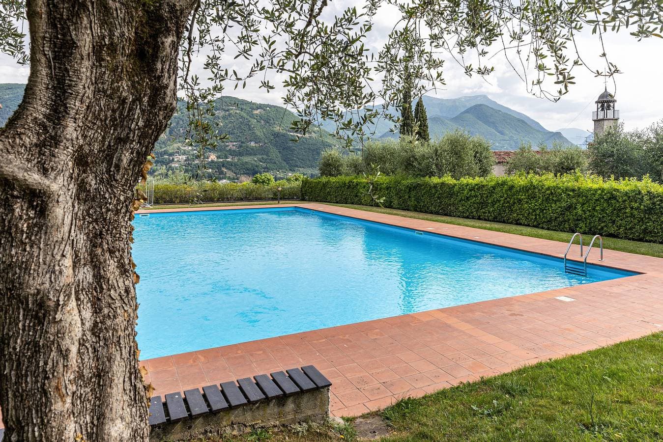 Foto 7 von 23: Ferienwohnung 'Nido Di Cisano' mit Blick auf den See, Gemeinschaftspool und Wi-Fi