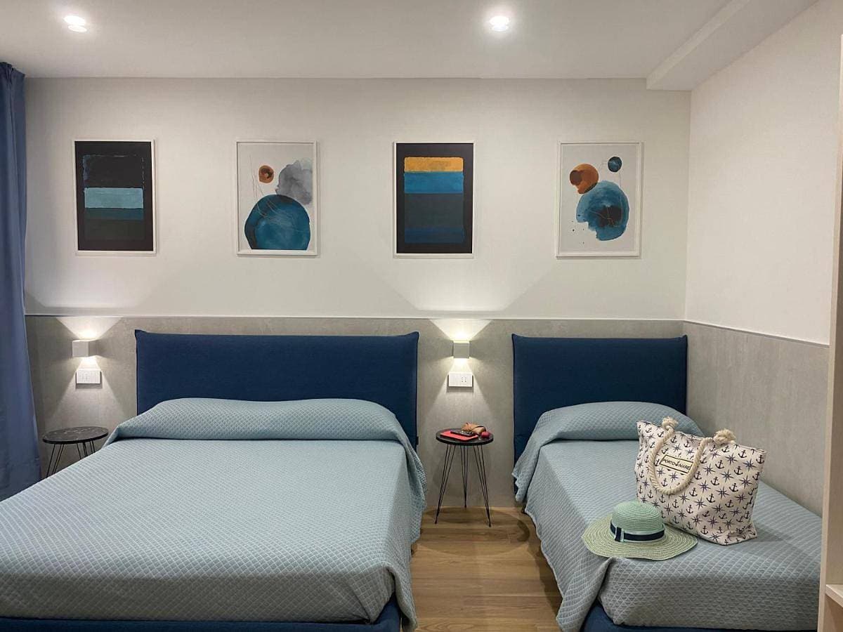 Foto 4 von 15: Double Room with Balcony