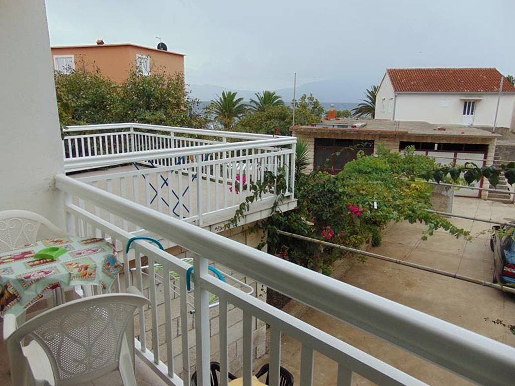 Zimmer mit Balkon und Meerblick Sucuraj, Hvar S-12887-a 1