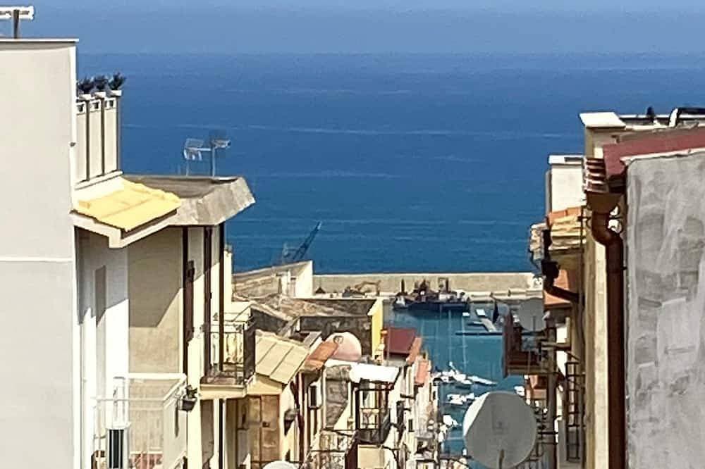 Foto 10 von 14: Renovated Holiday House in Castellammare del Golfo - Historic Center