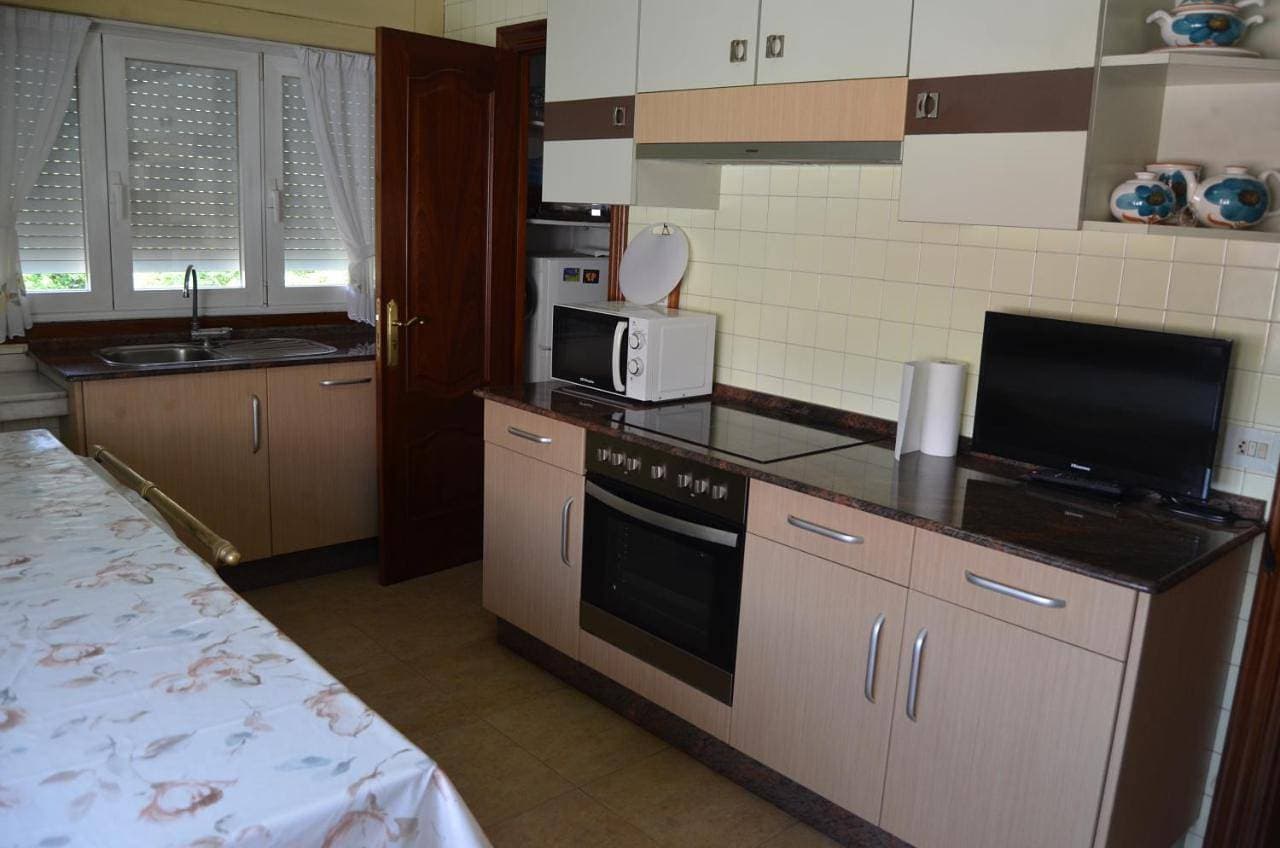 Foto 7 von 16: Three-Bedroom House