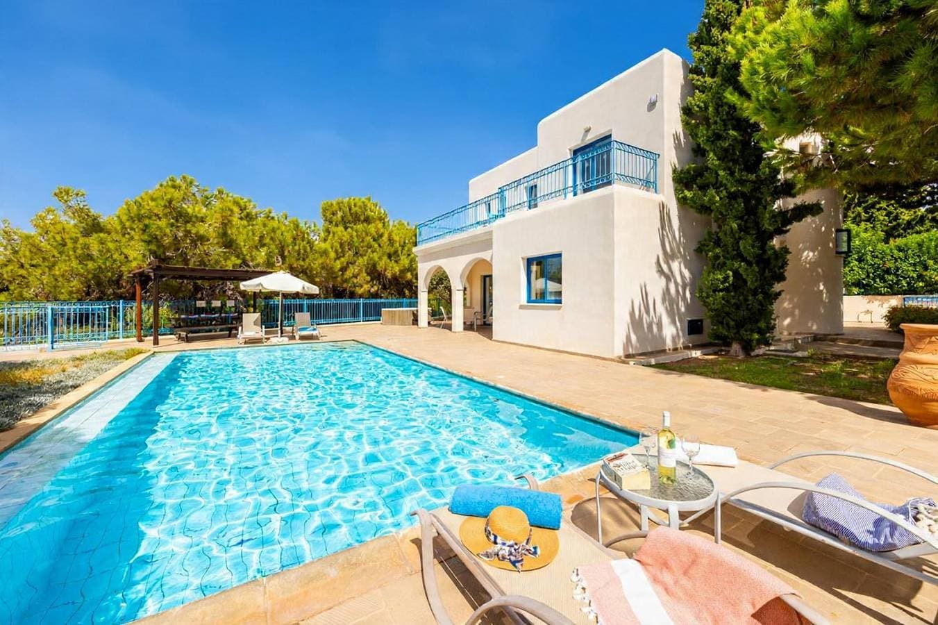 Foto 5 von 21: Villa für 6 Personen mit Balkon