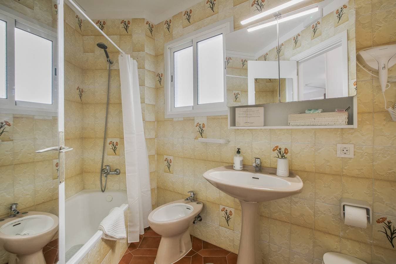 Foto 12 von 32: Ferienwohnung 'Vv Tamara Sunset Suite' mit Meerblick, privater Terrasse und WLAN